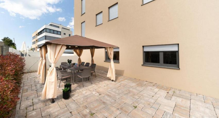 UNIQUE LUXURY DESIGNERS APARTMENT 📍 18 Ulica Vlade Gotovca, 23000 Zadar, Croatie