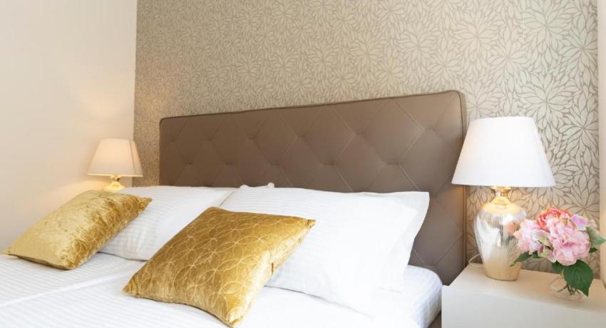 UNIQUE LUXURY DESIGNERS APARTMENT 📍 18 Ulica Vlade Gotovca, 23000 Zadar, Croatie