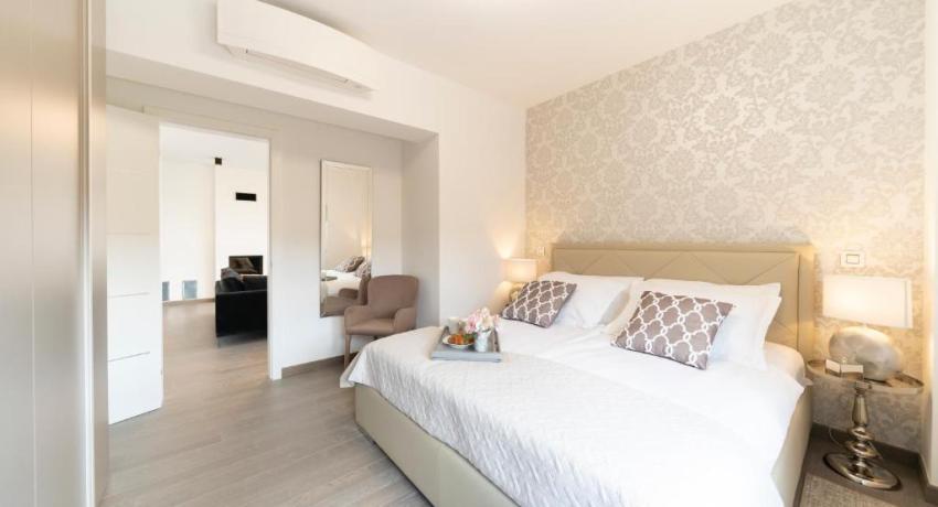 UNIQUE LUXURY DESIGNERS APARTMENT 📍 18 Ulica Vlade Gotovca, 23000 Zadar, Croatie