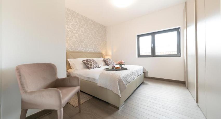 UNIQUE LUXURY DESIGNERS APARTMENT 📍 18 Ulica Vlade Gotovca, 23000 Zadar, Croatie