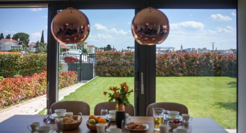 UNIQUE LUXURY DESIGNERS APARTMENT 📍 18 Ulica Vlade Gotovca, 23000 Zadar, Croatie