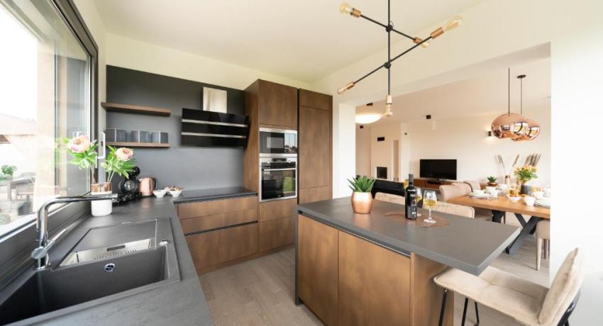 UNIQUE LUXURY DESIGNERS APARTMENT 📍 18 Ulica Vlade Gotovca, 23000 Zadar, Croatie