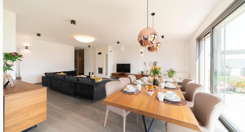 UNIQUE LUXURY DESIGNERS APARTMENT 📍 18 Ulica Vlade Gotovca, 23000 Zadar, Croatie