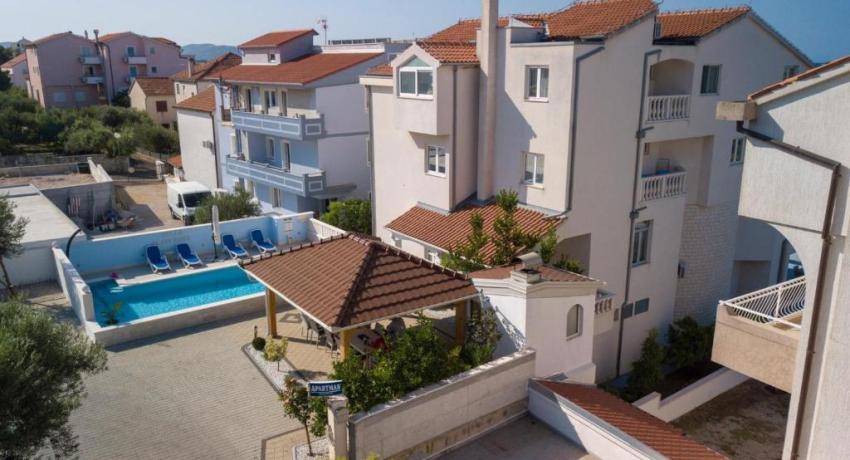 Apartments Plavi Biser 📍 Podsolarsko 80A, 22000 Šibenik, Croatie