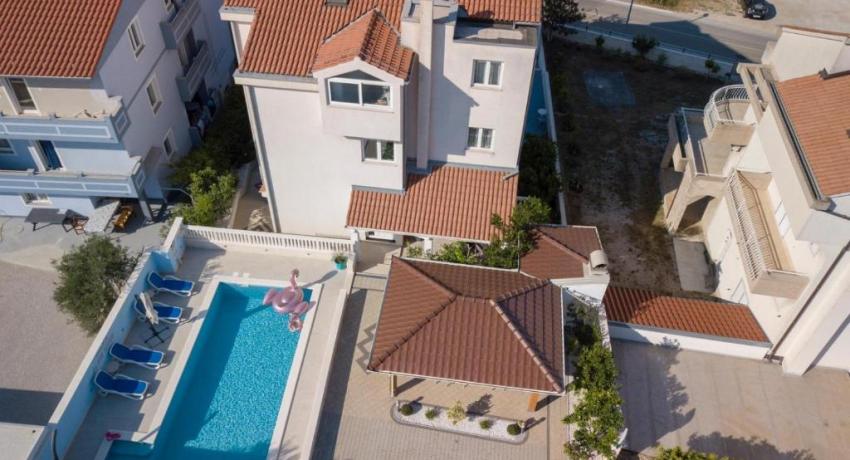 Apartments Plavi Biser 📍 Podsolarsko 80A, 22000 Šibenik, Croatie