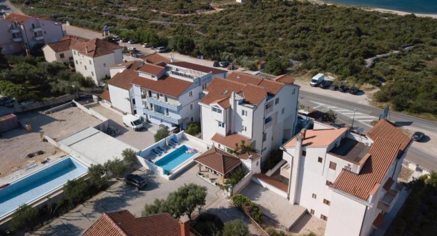 Apartments Plavi Biser 📍 Podsolarsko 80A, 22000 Šibenik, Croatie