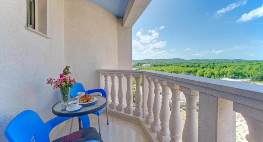 Apartments Plavi Biser 📍 Podsolarsko 80A, 22000 Šibenik, Croatie