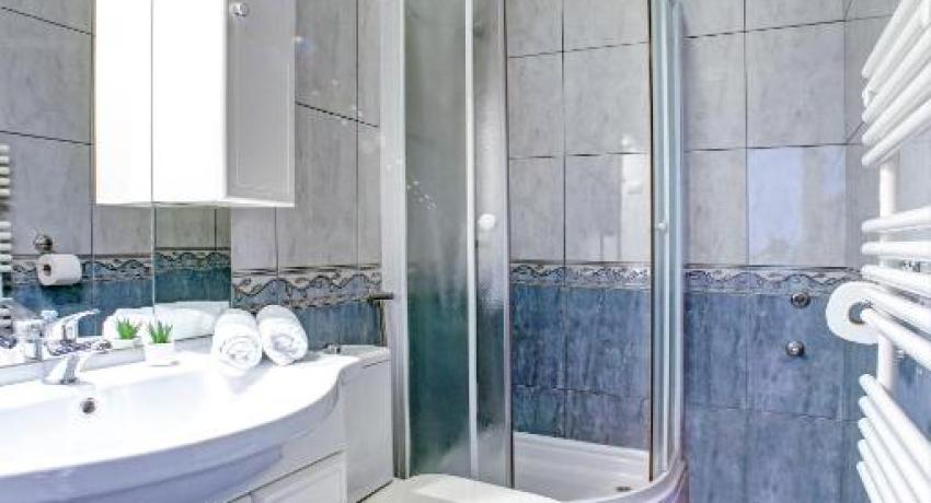 Apartments Plavi Biser 📍 Podsolarsko 80A, 22000 Šibenik, Croatie