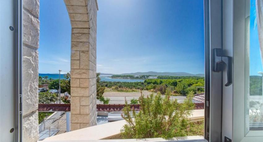 Apartments Plavi Biser 📍 Podsolarsko 80A, 22000 Šibenik, Croatie