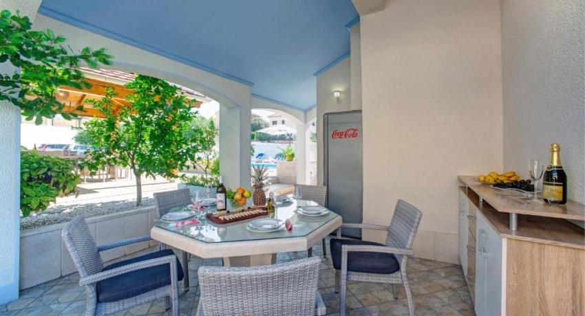 Apartments Plavi Biser 📍 Podsolarsko 80A, 22000 Šibenik, Croatie
