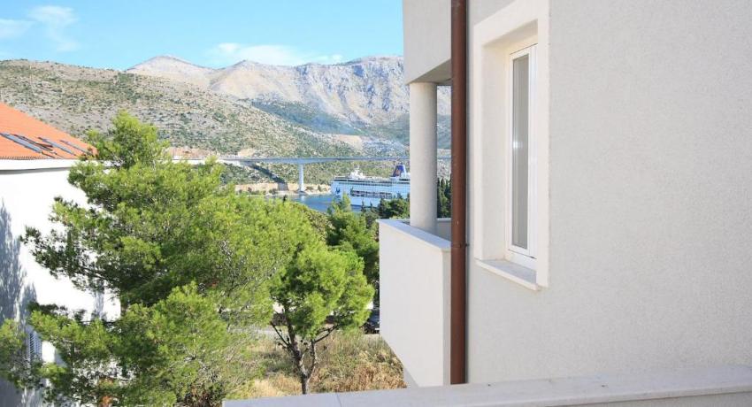 Villa Erna – 📍 Vatroslava Lisinskog 35, 20000 Dubrovnik, Croatie