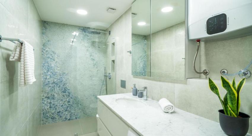 Apartments Zadro– 📍4 Ulica Petra Zoranića 2 kat, Lapad, 20000 Dubrovnik
