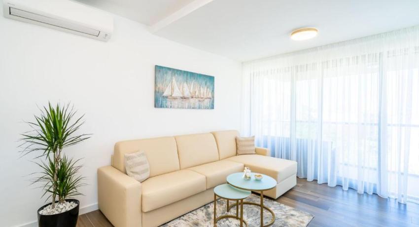 Apartments Zadro– 📍4 Ulica Petra Zoranića 2 kat, Lapad, 20000 Dubrovnik