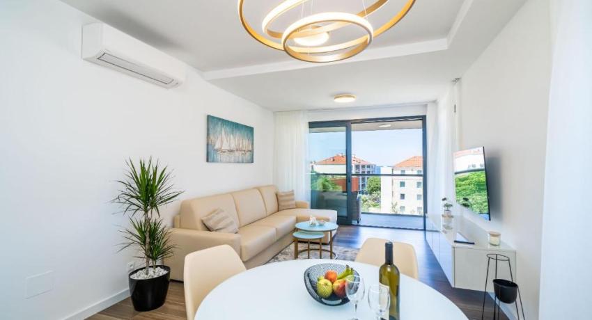 Apartments Zadro– 📍4 Ulica Petra Zoranića 2 kat, Lapad, 20000 Dubrovnik