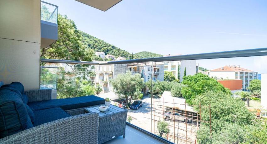 Apartments Zadro– 📍4 Ulica Petra Zoranića 2 kat, Lapad, 20000 Dubrovnik