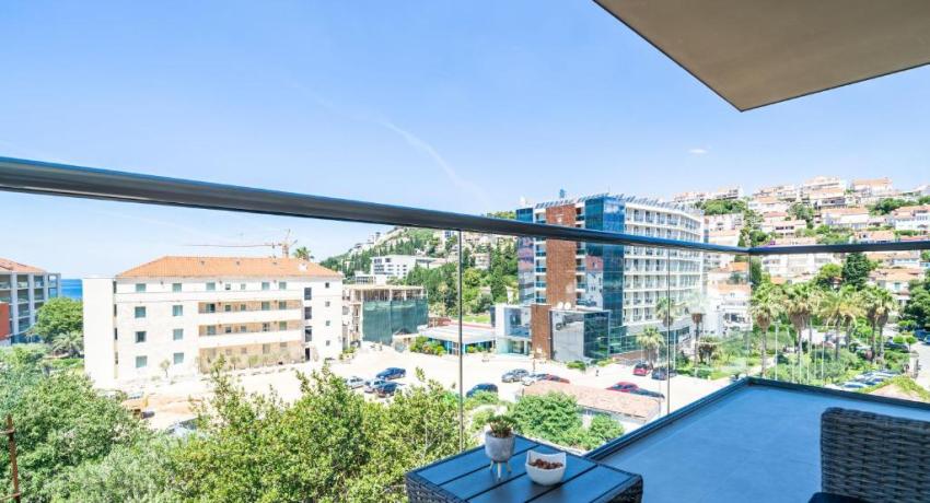 Apartments Zadro– 📍4 Ulica Petra Zoranića 2 kat, Lapad, 20000 Dubrovnik