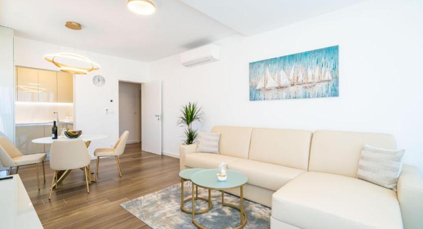 Apartments Zadro– 📍4 Ulica Petra Zoranića 2 kat, Lapad, 20000 Dubrovnik