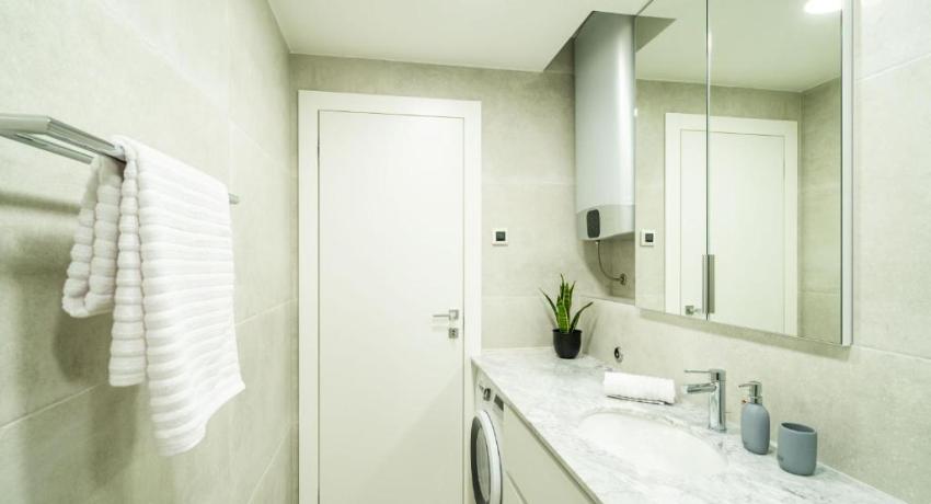 Apartments Zadro– 📍4 Ulica Petra Zoranića 2 kat, Lapad, 20000 Dubrovnik