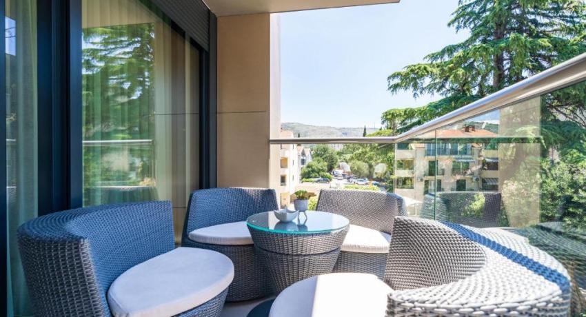Apartments Zadro– 📍4 Ulica Petra Zoranića 2 kat, Lapad, 20000 Dubrovnik