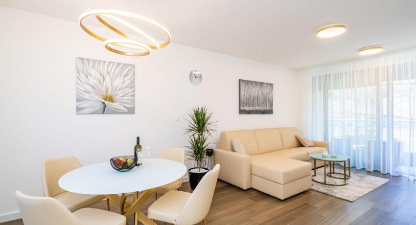 Apartments Zadro– 📍4 Ulica Petra Zoranića 2 kat, Lapad, 20000 Dubrovnik