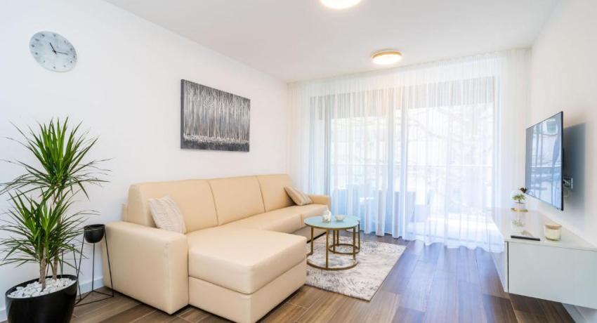 Apartments Zadro– 📍4 Ulica Petra Zoranića 2 kat, Lapad, 20000 Dubrovnik