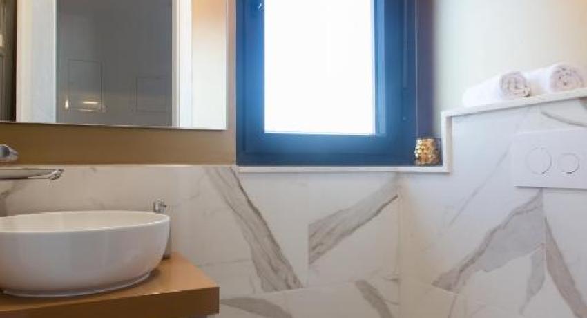 Beachfront house Olbia 📍9 Planikovica VI, 21223 Trogir, Croatie