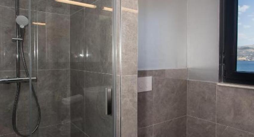 Beachfront house Olbia 📍9 Planikovica VI, 21223 Trogir, Croatie