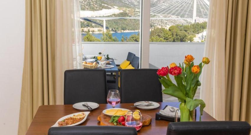 Villa Erna – 📍 Vatroslava Lisinskog 35, 20000 Dubrovnik, Croatie