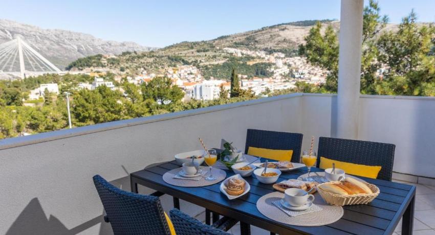 Villa Erna – 📍 Vatroslava Lisinskog 35, 20000 Dubrovnik, Croatie