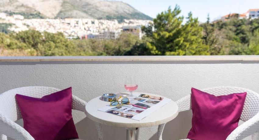 Villa Erna – 📍 Vatroslava Lisinskog 35, 20000 Dubrovnik, Croatie