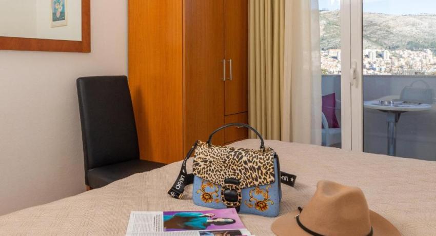 Villa Erna – 📍 Vatroslava Lisinskog 35, 20000 Dubrovnik, Croatie