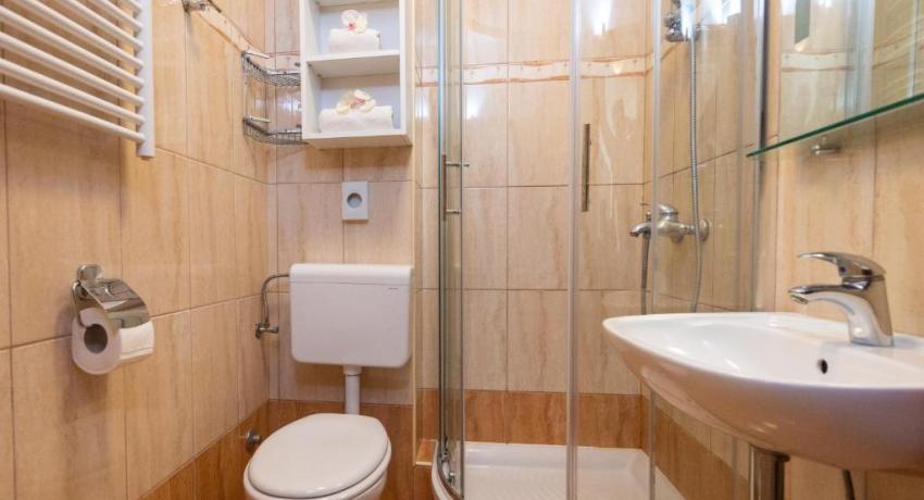Villa Erna – 📍 Vatroslava Lisinskog 35, 20000 Dubrovnik, Croatie