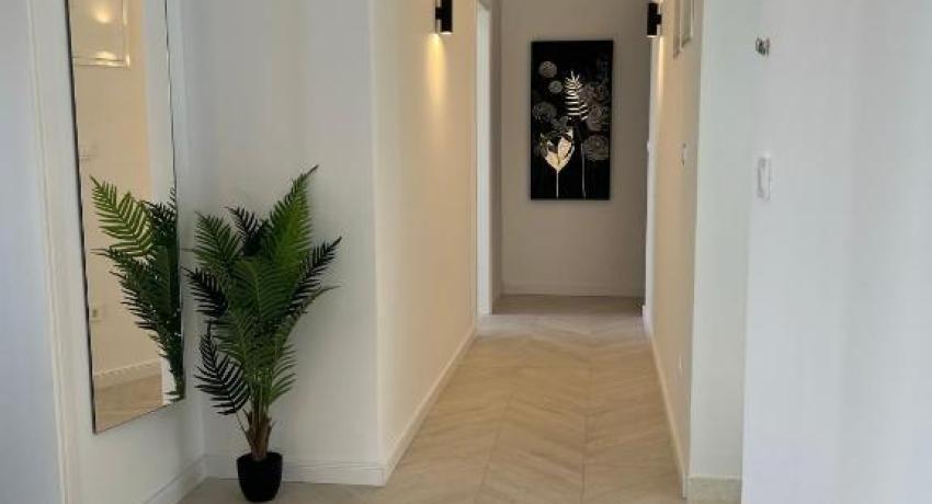 Beachfront house Olbia 📍9 Planikovica VI, 21223 Trogir, Croatie