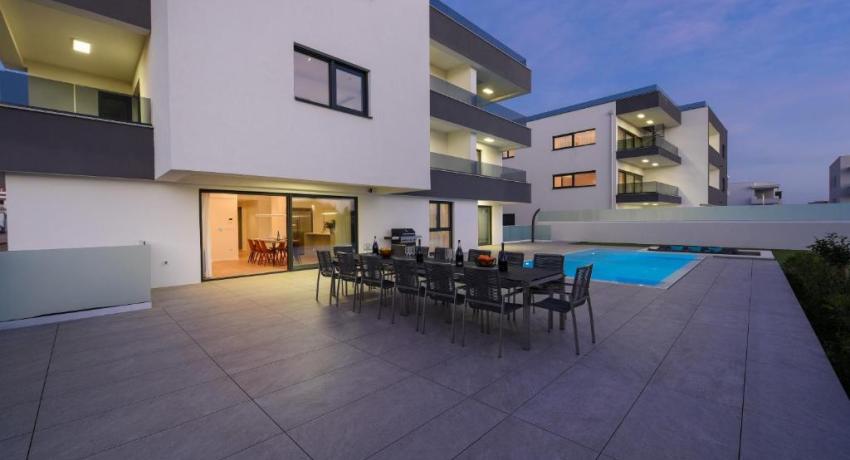 FUX LUXURY Infinty-Pool Zadar