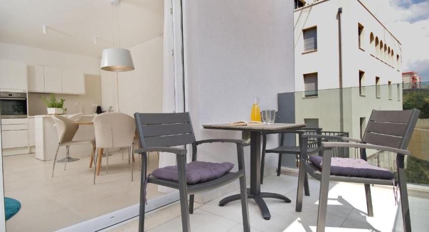 Apartments Deja Views - Žnjan beach– 📍Put Znjana 6a, 21000 Split, Croatie