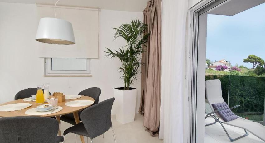 Apartments Deja Views - Žnjan beach– 📍Put Znjana 6a, 21000 Split, Croatie