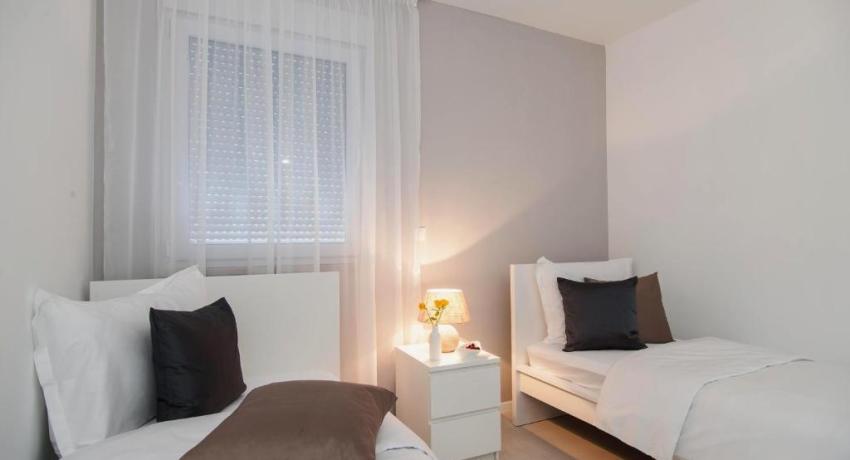 Apartments Deja Views - Žnjan beach– 📍Put Znjana 6a, 21000 Split, Croatie
