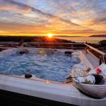 FUX LUXURY rooftop terrace JACUZZI & BBQ