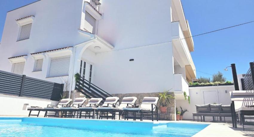 Villa Lungomare with private pool