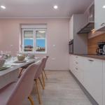 Villa Lungomare with private pool