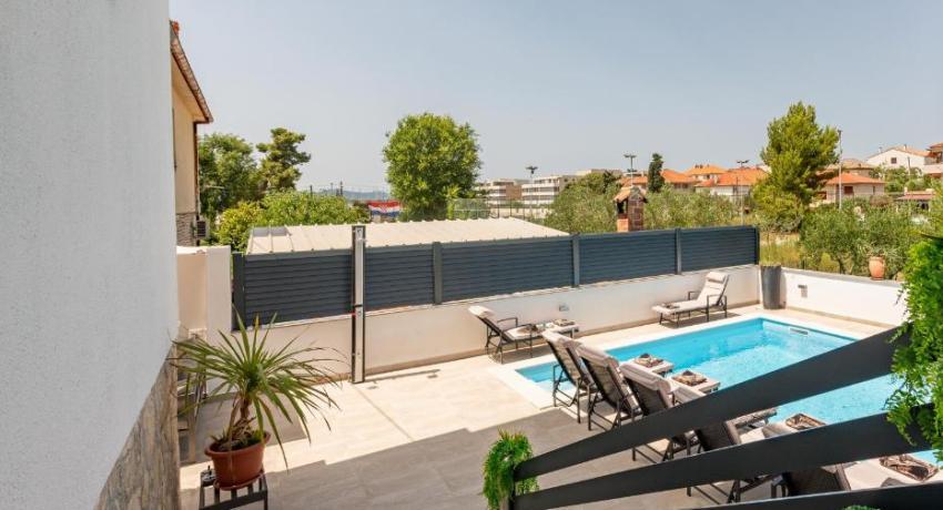 Villa Lungomare with private pool