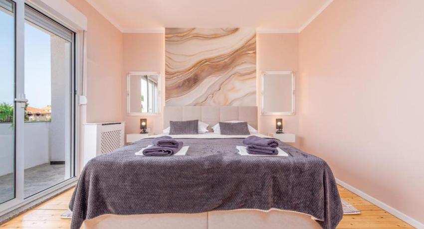 Villa Lungomare with private pool