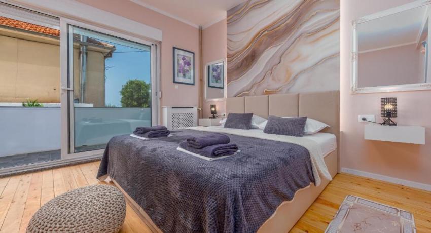 Villa Lungomare with private pool