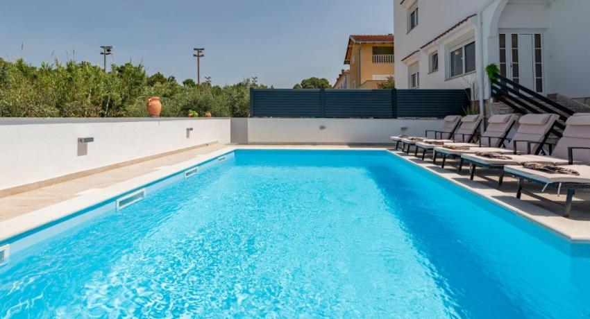 Villa Lungomare with private pool
