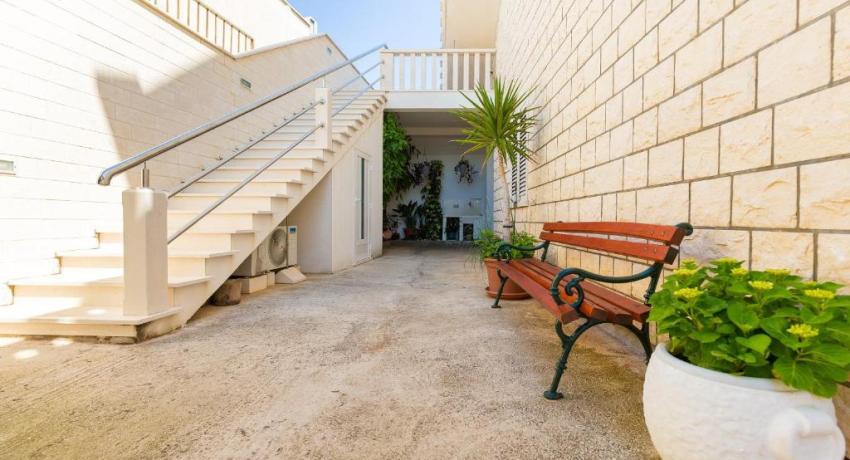 Sunshine Apartments– 📍Iva Vojnovića 11A, Lapad, 20000 Dubrovnik, Croatie