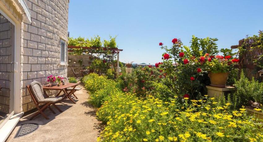 Sunshine Apartments– 📍Iva Vojnovića 11A, Lapad, 20000 Dubrovnik, Croatie