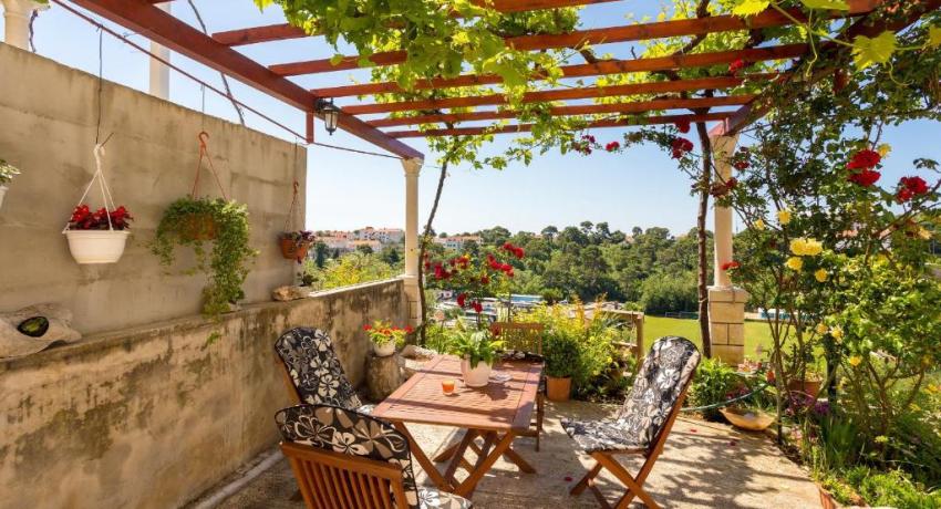 Sunshine Apartments– 📍Iva Vojnovića 11A, Lapad, 20000 Dubrovnik, Croatie