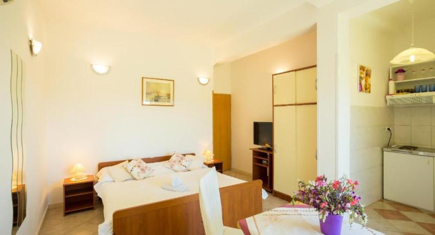 Sunshine Apartments– 📍Iva Vojnovića 11A, Lapad, 20000 Dubrovnik, Croatie