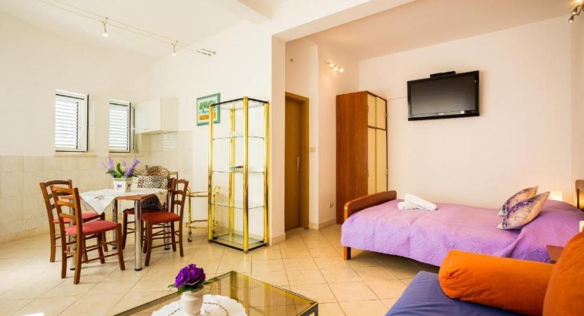 Sunshine Apartments– 📍Iva Vojnovića 11A, Lapad, 20000 Dubrovnik, Croatie