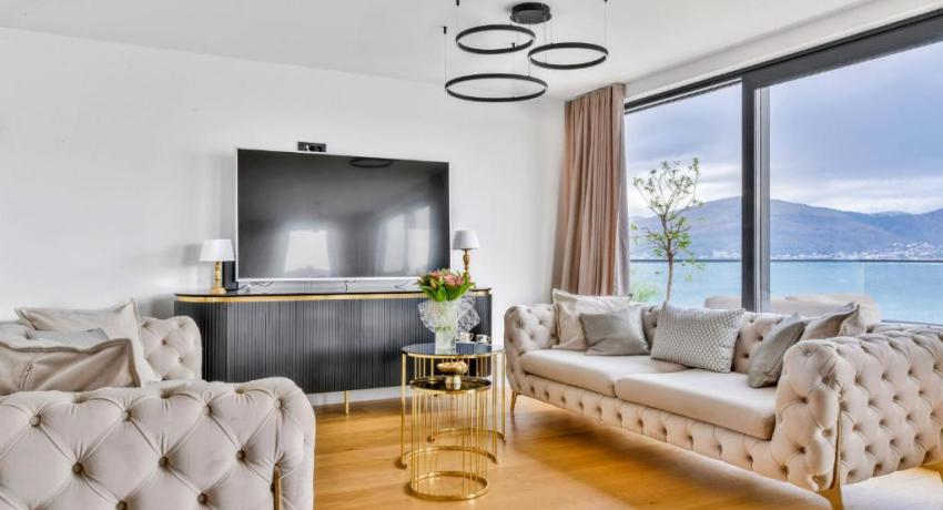 De luxe Villa Palace Al Nera 2 swimming pools at sea 📍Planikovica VII, 21223 Trogir, Croatie